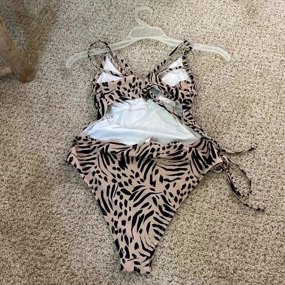 Shade and shore swim suit - Picture 4 of 7